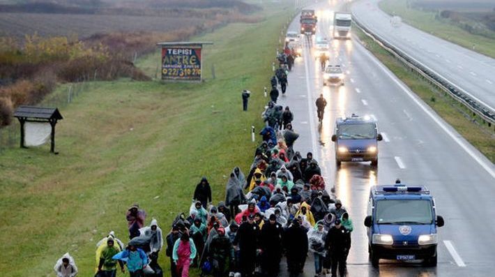 Prosteste în Croaţia! Peste 50 de migranți manifestează la un centru de primire