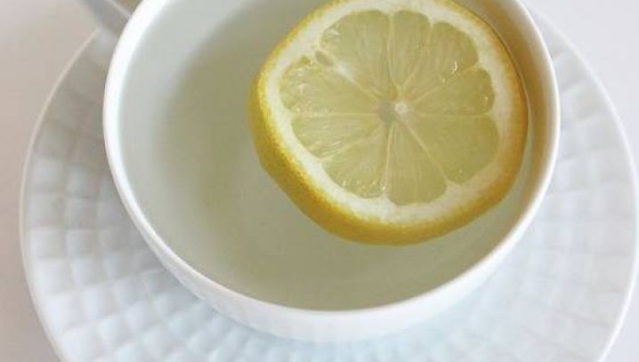 Cea mai rapidă dietă din lume. Cum să slăbeşti cu APĂ CALDĂ