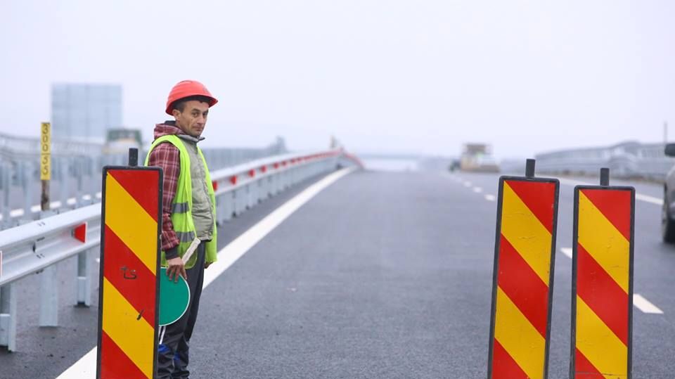 Unde sunt banii pentru autostrăzi. Păcăleala "Banii pentru Pompă" şi cei 8,4 miliarde strânşi 
