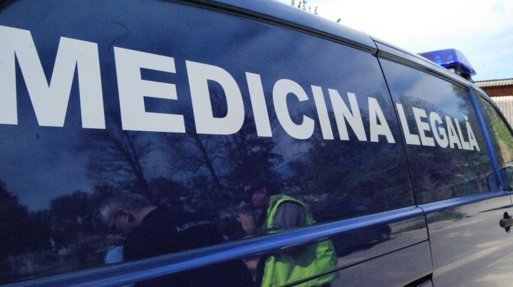 Bărbat fără acte de identitate asupra lui, găsit mort sub un pod din Ploieşti 