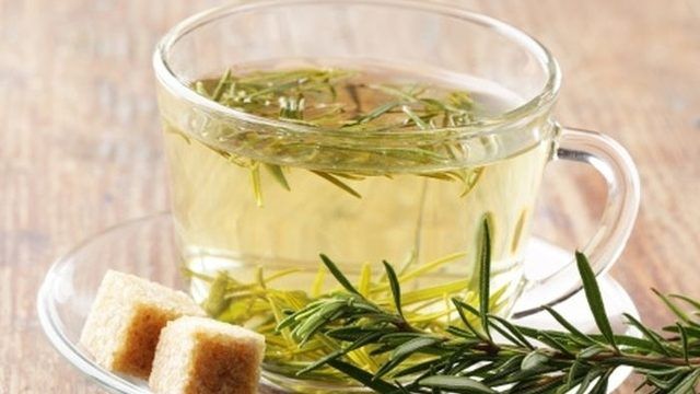 Acest ceai te ajută să slăbeşti 3 kilograme în 7 zile. Iată cât de simplu se prepară