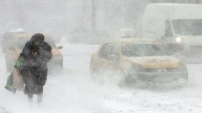 Constanţa, sub COD ROŞU de ninsori. Armata a intervenit pe mai multe drumuri