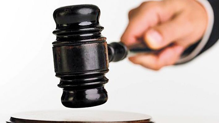 Situaţie absurdă! Doi soţi nu au voie să îşi vorbească 