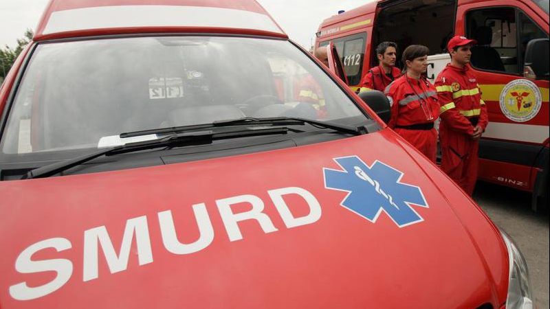 Accident grav în Harghita între un microbuz și o căruță. 6 victime 