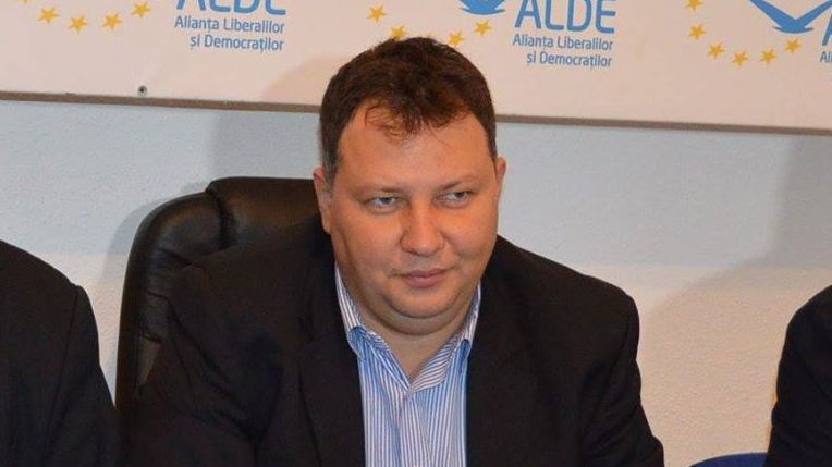 Prețul energiei, în bătaia vântului. Ministrul Petcu a găsit vinovatul pentru explozia prețurilor