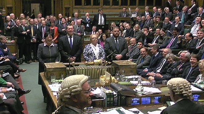 Vot FINAL covârşitor pentru Brexit, în Camera Comunelor. Ce urmează