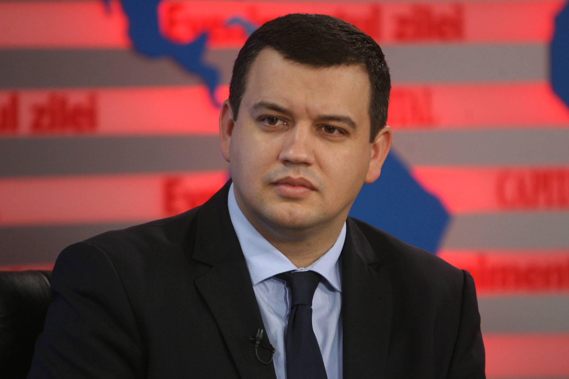 Eugen Tomac acuză o majoritate PSD-PNL, în Parlament: "Mimează interesul faţă de cetăţeni"