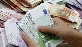 ULUITOR! El este angajatul care doreşte să renunţe de bună-voie la salariul de 38 milioane € anual