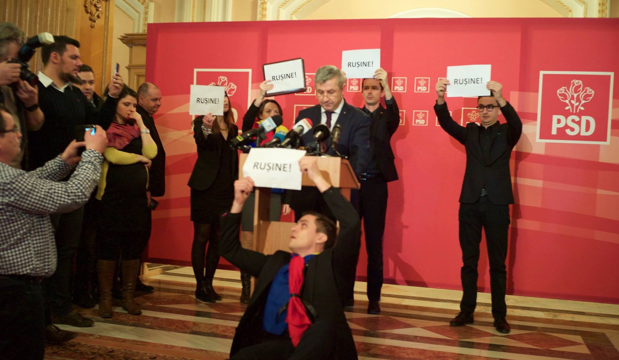 VIDEO."ALTĂ ÎNTREBARE". De câte ori a rostit Florin Iordache această sintagmă în conferinţa de presă