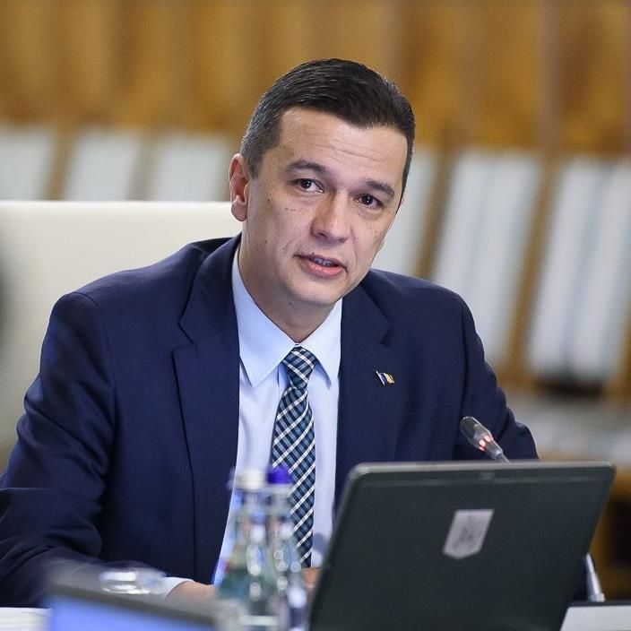 3 000 de oameni la un miting pentru susţinerea Guvernului la Caransebeş, oraşul natal al premierului