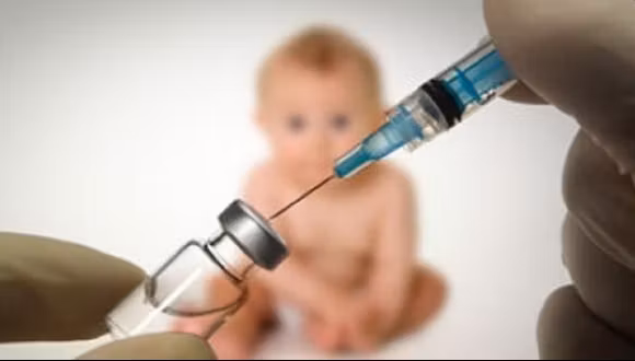 Ministrul Sănătății intervine în criza vaccinurilor. Măsuri de urgență în plină epidemie de rujeolă