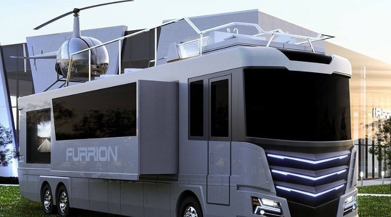 Au construit RULOTA dotată cu ELICOPTER, jacuzzi, home-cinema, saună şi o bucătărie utilată complet