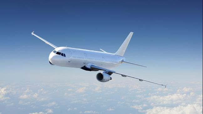 Doi piloți care se aflau la comanda unui avion cu 153 de pasageri la bord au adormit în același timp