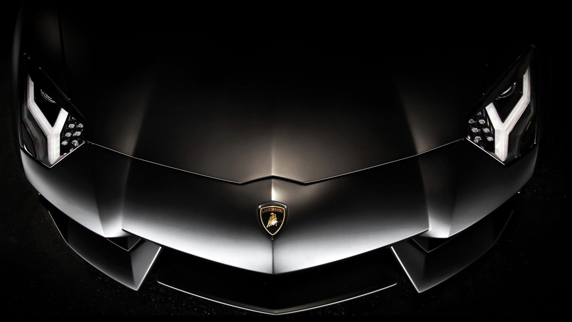 SPECTACULOS Cum arată primul SUV Lamborghini! Rămâi cu gura căscată