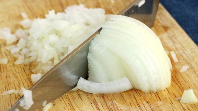 A mâncat ceapă în fiecare zi timp de o săptămână. Cum arată acum? Incredibil