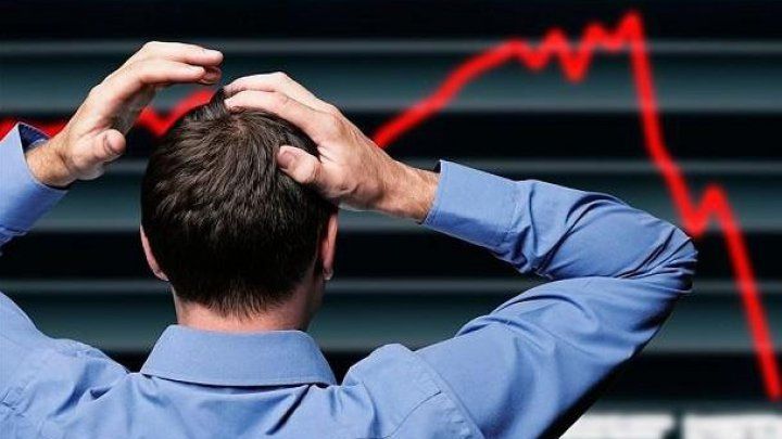 "România riscă să ajungă în situaţia Greciei, după creșterea salariilor. Va urma colapsul"