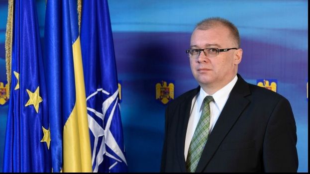 Ambasadorul Dan Mihalache i-a răspuns studentei care i-a luat un interviu: "Atitudinea, deplasată.."