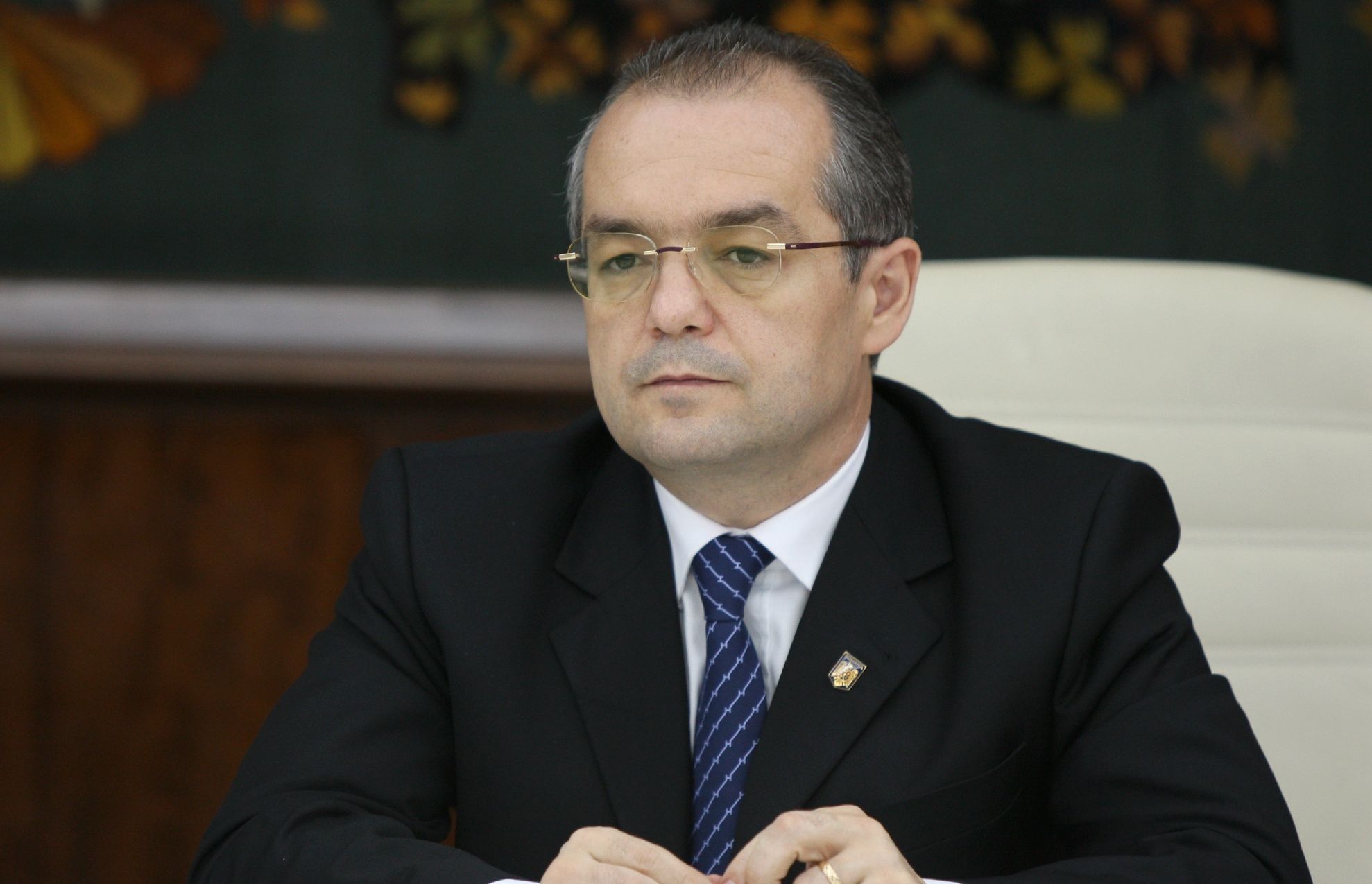 Proiect de lege. Cum ar putea bugetarii să primească banii tăiaţi de Guvernul Boc 