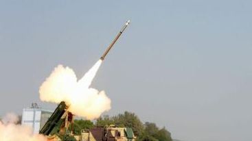 Iranul a lansat rachete de luptă către o țară vecină