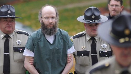 A trăit 27 de ani în izolare completă. Povestea ireală a americanului care a dispărut în pădure