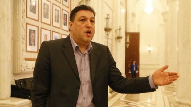 Ce alte amendamente controversate pregătesc senatorii la proiectul graţierii 