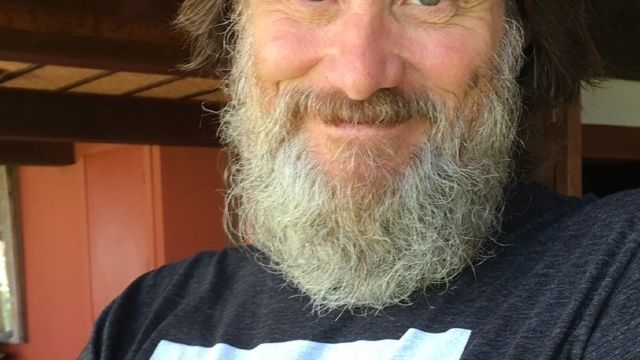 Un actor faimos este de nerecunoscut. Fanii se tem pentru el