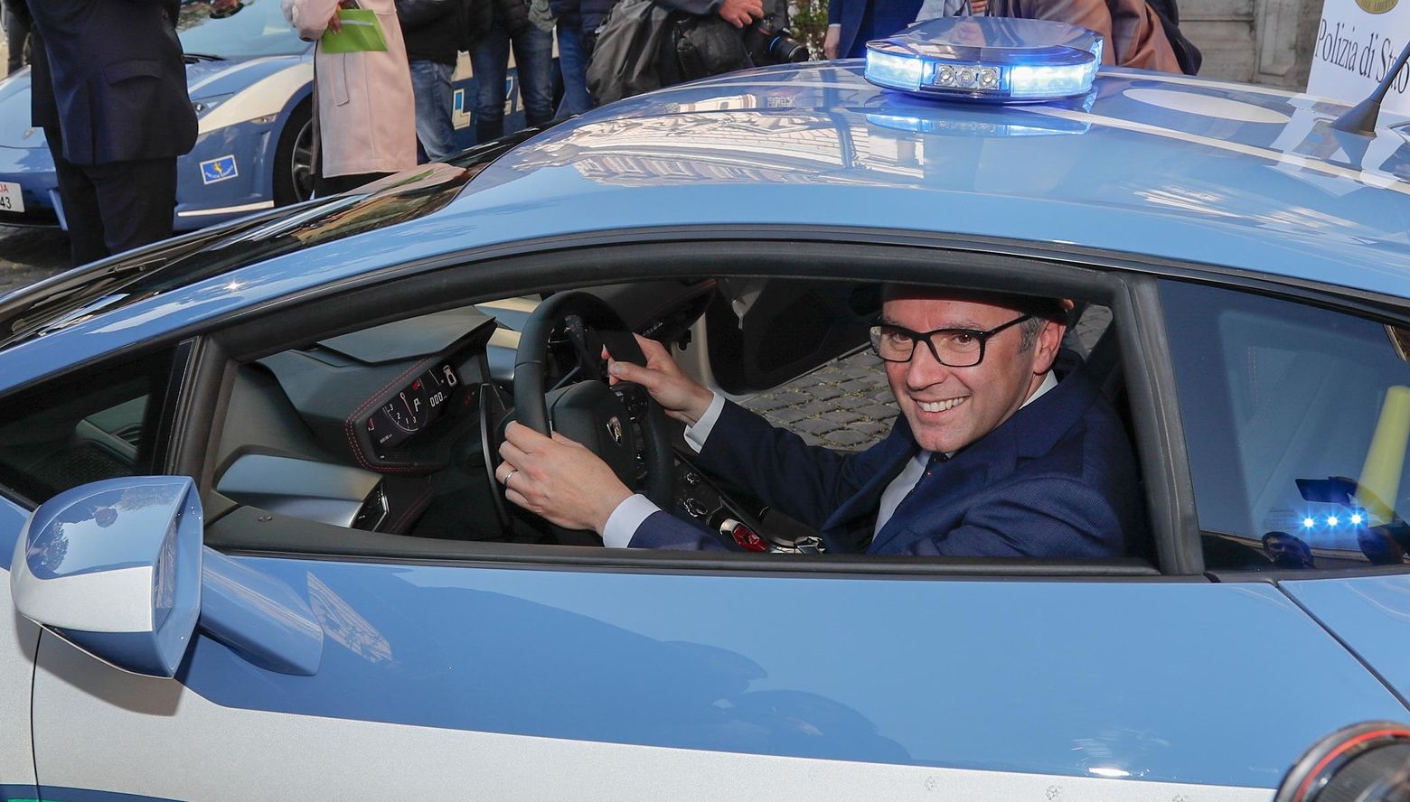 Bolid senzaţional primit de poliţie. Cu ce super-maşină, de mare viteză, vor fi urmăriţi şoferii