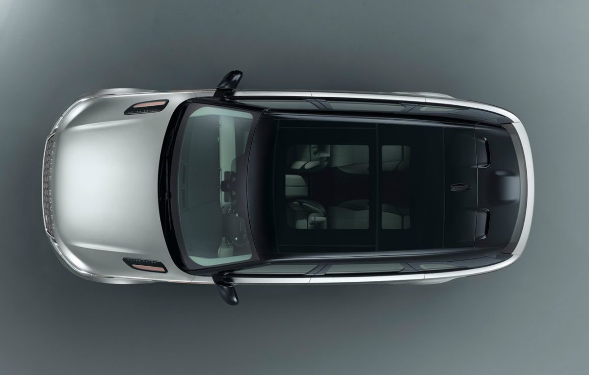 Range Rover vine tare pe turnantă. Ameninţă BMW X4, Porsche Macan și Audi Q5. Cum arată noul Velar