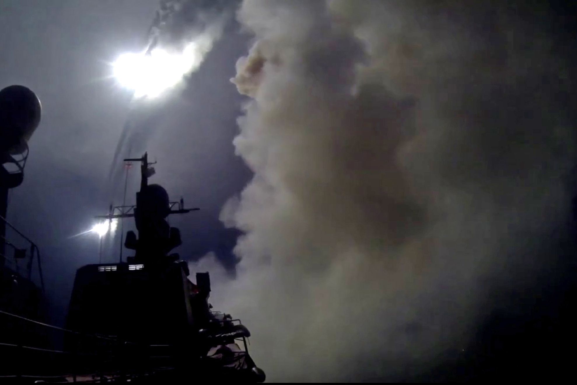 SUA au bombardat Siria. Şase morți și nouă răniți în urma ATACULUI(VIDEO)