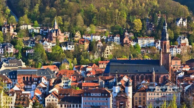 Aproape 70% dintre românii care ajung în Germania călătoresc cu maşina 