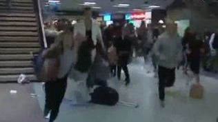 Panică în SUA. 16 oameni răniți într-o gară din cauza unei busculade. S-au folosit pistoale