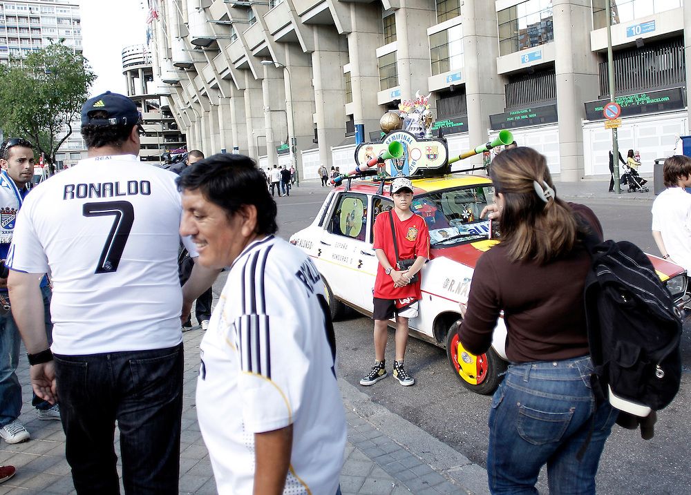 Cum arată Dacia ce a apărut la stadionul Bernabeu, înainte de Real-Barcelona. Spaniolii s-au mirat