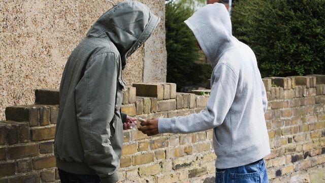 O nouă epidemie lovește Occidentul. După SUA, Marea Britanie cade victimă unui drog letal