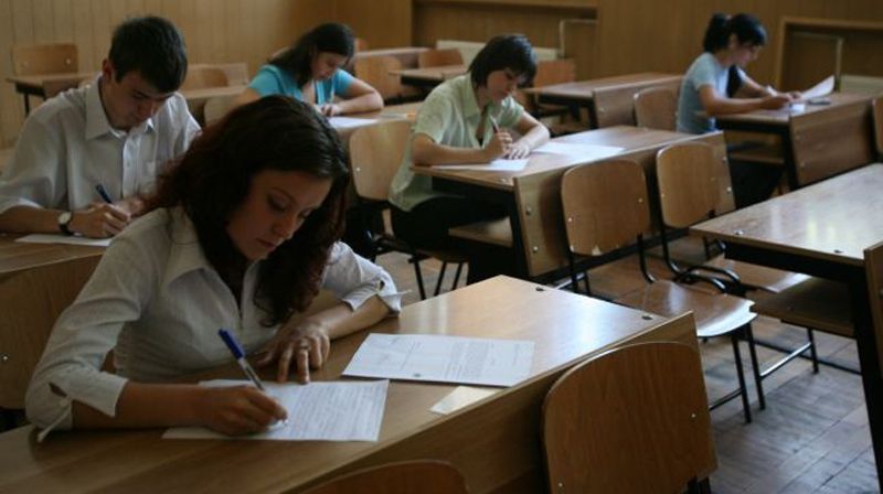 Doar 63% din profesorii au luat notă de trecere la Definitivat 2017