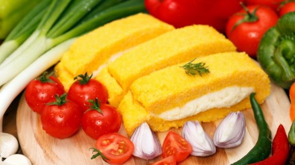 Dieta cu mămăligă. Slăbeşti până la 15 kilograme într-o lună!