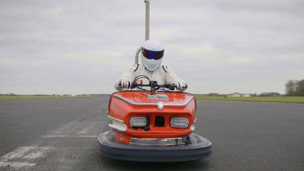 O maşinuţă electrică de la un bâlci a atins o viteză AMEŢITOARE. A intrat în Cartea Recordurilor