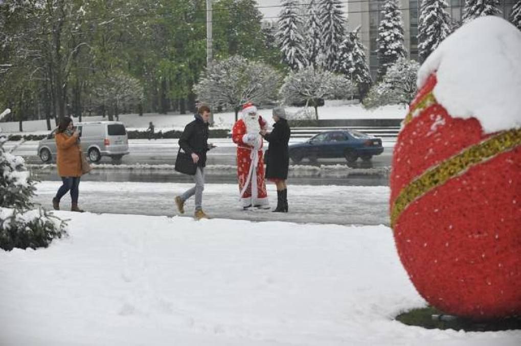 Scene INCREDIBILE surprinse în Chişinău, în luna aprilie