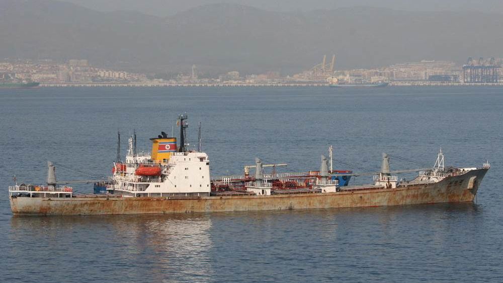 În urma embargoului impus de China, Coreea de Nord își ia înapoi cărbunele exportat