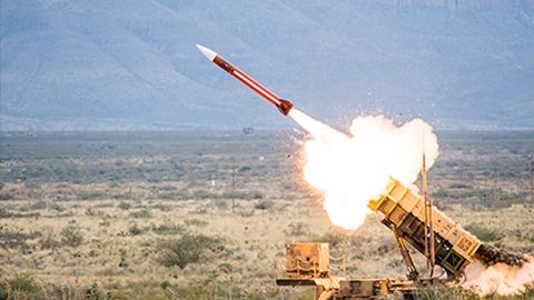 România va cumpăra rachete Patriot, lansatoare de rachete și blindate 8x8 din SUA