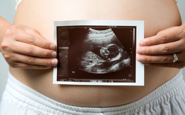 A dus o sarcină timp de 57 de ani. Când medicii au operat-o au găsit un bebeluș...DE NECREZUT