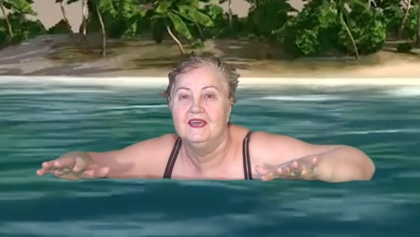 Cum a devenit o BUNICĂ din Rusia noul STAR al YouTube-ului. Ce a învăţat să facă uimeşte lumea