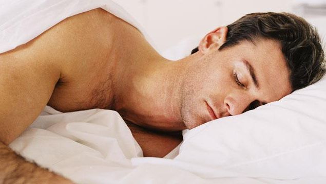 Ai probleme cu somnul? Învaţă să adormi într-un minut, urmând câţiva paşi simpli