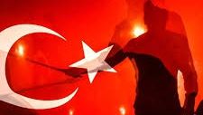 Mii de susţinători ai lui Erdogan au ieşit în piaţa Taksim din Istanbul, pentru a sărbători