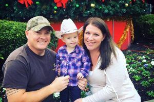 I-a spus soțului că e însărcinată chiar la înmormântarea lui. Nu știa că ceva cumplit abia urmează