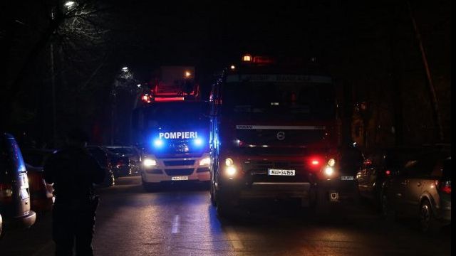 Incendiu în Centrul Capitalei, la o casă părăsită