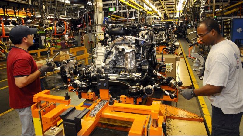 O companie majoră face concedieri masive. Zeci de mii de angajați vor fi trimiși acasă