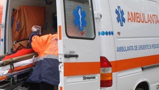 Zeci de elevi şi profesori la spital cu toxiinfecţie alimentară, după petrecerea de banchet