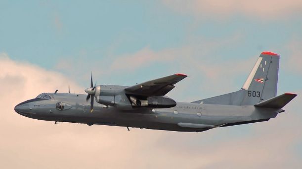 Avion militar prăbuşit: un mort şi cinci răniţi