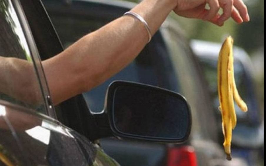 Amenzi de până la 5.000 lei pentru bucureştenii care aruncă ţigări sau hârtii pe stradă