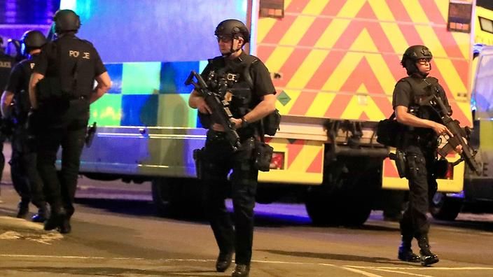 Atentatorul de la Manchester a murit la locul tragediei